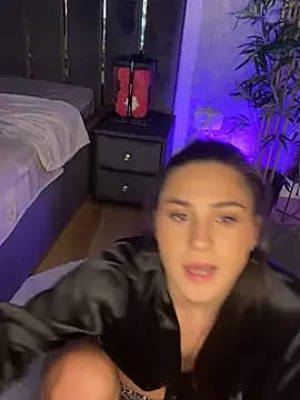 valery_evan live cam on Stripchat