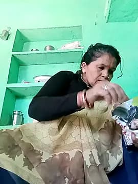 Manavi_x live cam on Stripchat