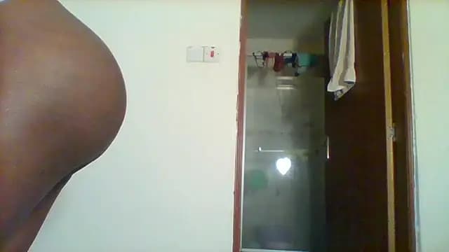 curvy_natallie live cam on Stripchat