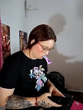 kendallclarkk03 live cam on Stripchat