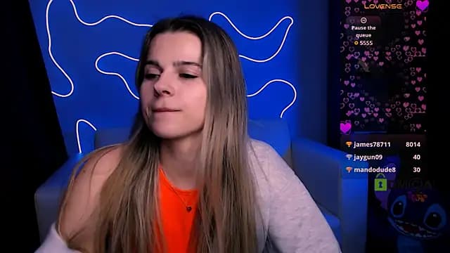 berry_alma live cam on Stripchat