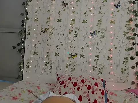 kandyerd live cam on Stripchat