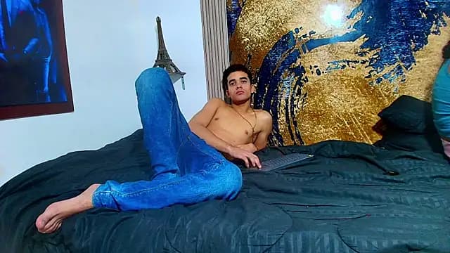 raven_robin_ live cam