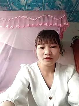 Lilinn_ live cam on Stripchat