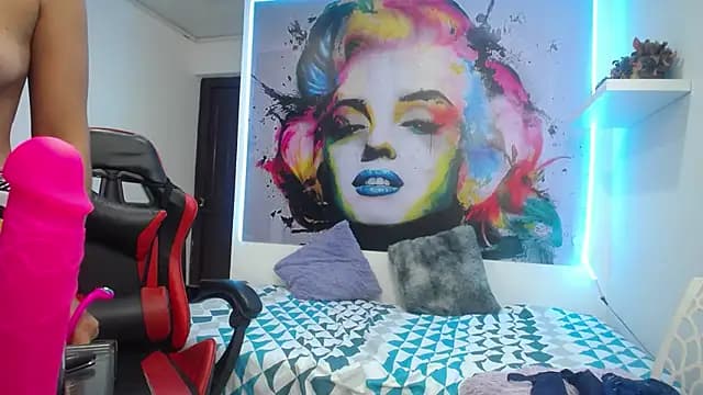 nicol_ross19 live cam