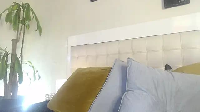 _Pamela_doll live cam on Stripchat