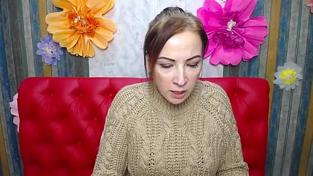 ElizabethSho live cam on Stripchat