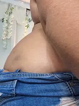 karla_hotgirl live cam on Stripchat