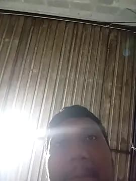 luisMigueloor live cam on Stripchat