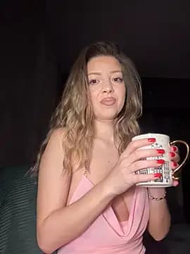 SoniaDeviis live cam