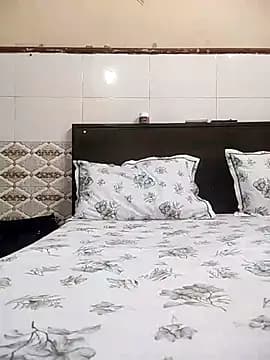 Rising_Queen live cam