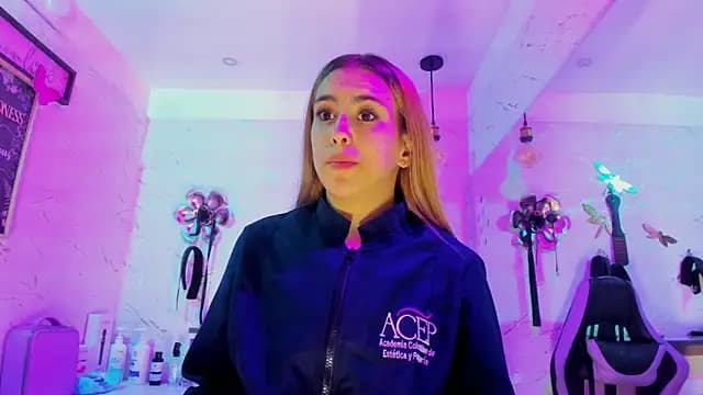 Natasha-Adams live cam