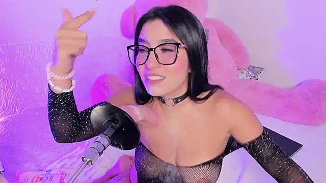 IbbieeBennett_1 live cam