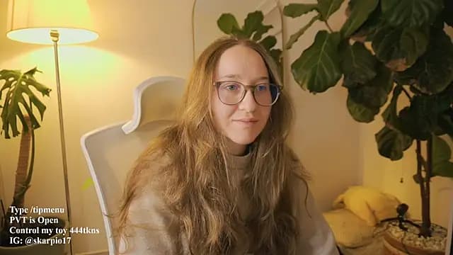 Scarlett_NoirMuse live cam