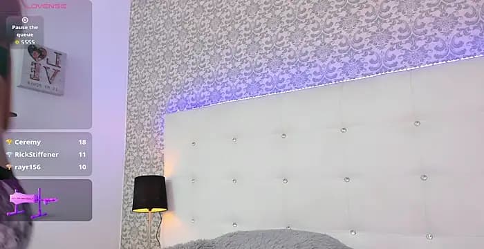 aysha_miller19 live cam