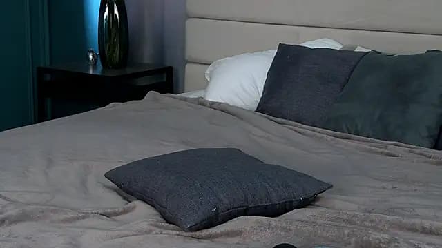 Sweet_Ink_Muse live cam