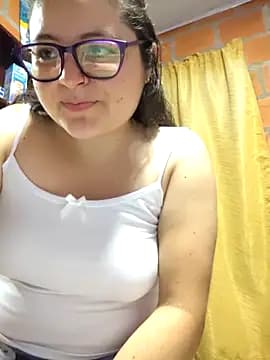 Dark_Cherry20 live cam