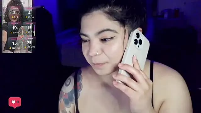 kimmiakiss22 live cam