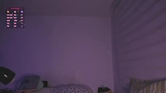 K2xxKrawl live cam on Stripchat