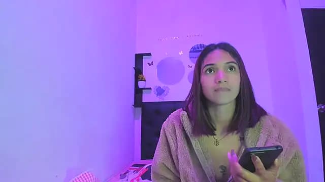 sapphire_brown20 live cam on Stripchat