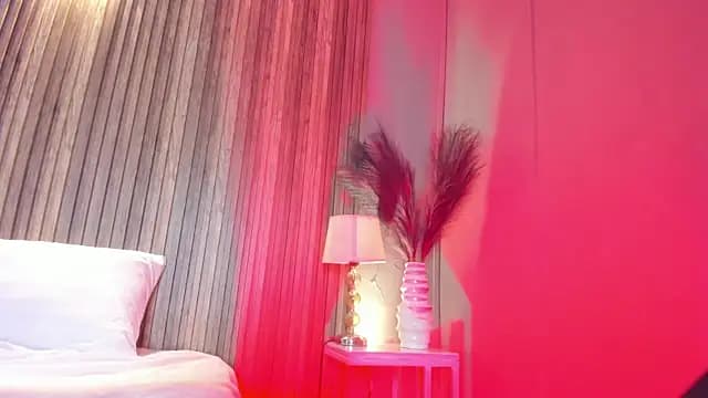 HannaPaola live cam on Stripchat