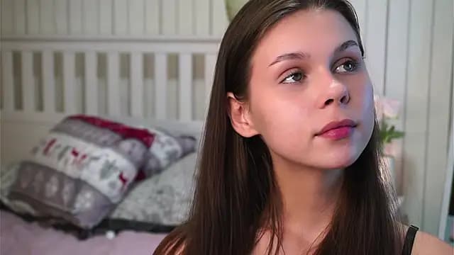 EarthaLevra live cam