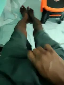 RAYI_Queen_4 live cam