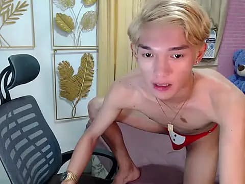 urasian_john18 live cam