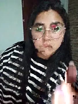 Morena95 live cam on Stripchat