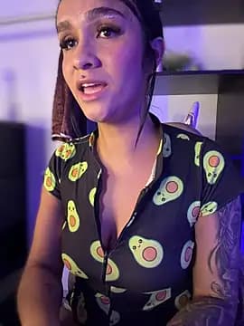 Isabella-Teen live cam