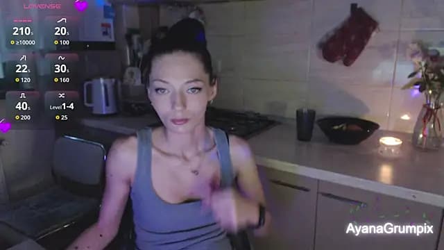 AyanaGrumpix live cam