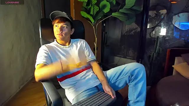 isaac_grimm live cam