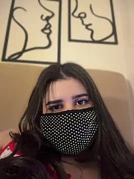 GLAMOURk live cam on Stripchat