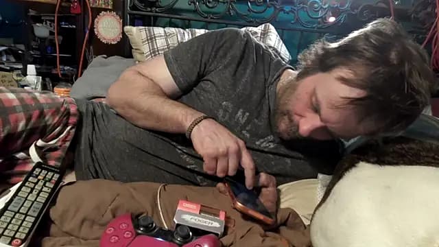 charactrzero live cam