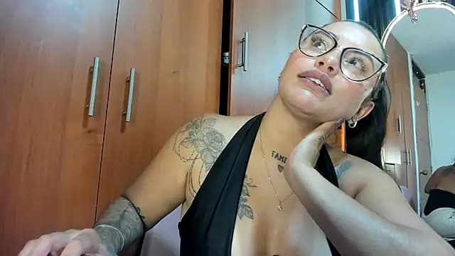 scarletr_red live cam