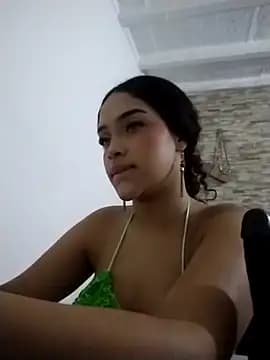 rouse_dance live cam on Stripchat