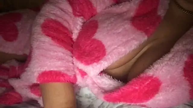 Lacey4y1 live cam on Stripchat