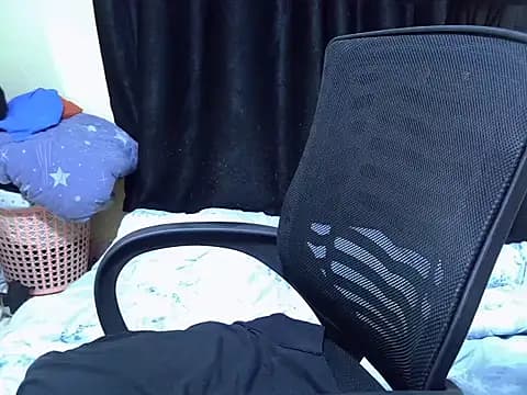 Horny-slut_ live cam on Stripchat