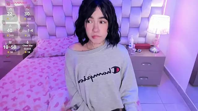 Bamby_buu live cam on Stripchat