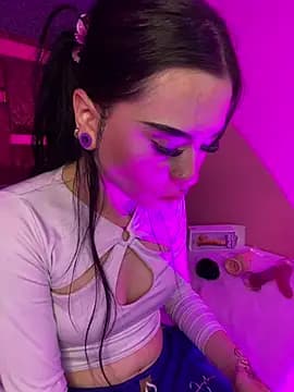 Veronicaa_lodge1 live cam on Stripchat