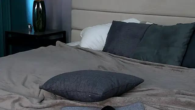 Sweet_Ink_Muse live cam on Stripchat