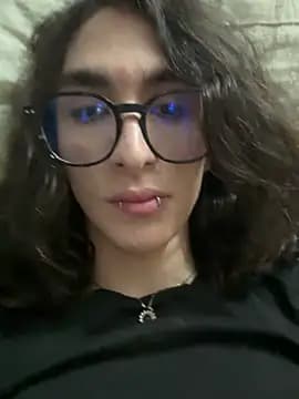 stormmart18 live cam on Stripchat