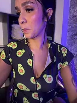 Isabella-Teen live cam