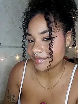 BrianaSweetxxx live cam