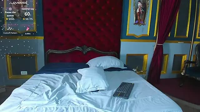 isaac_grimm live cam on Stripchat