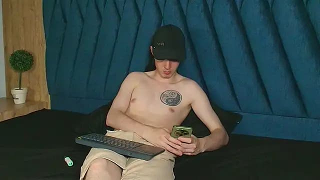 lio____ live cam on Stripchat