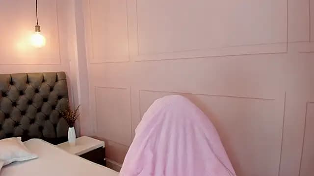 luna_hot_ass live cam