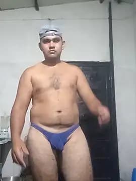 travieso2893 live cam on Stripchat