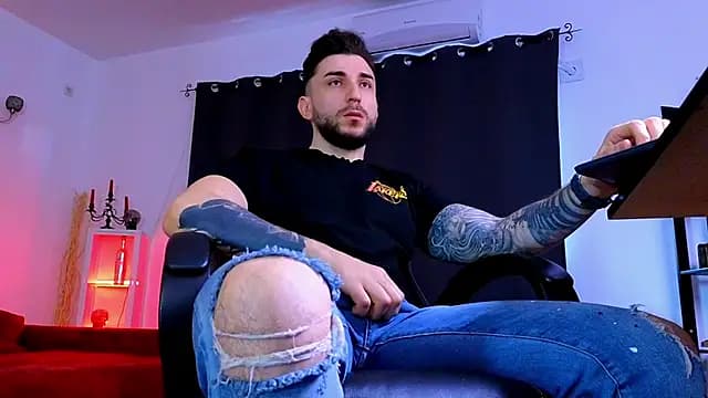 MightyAaron66 live cam