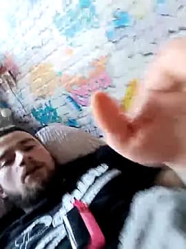 wariacik0024 live cam on Stripchat